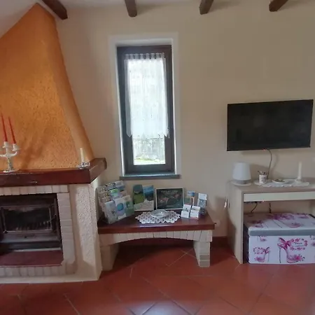 Casa Anna, Fantastica A 10 Minuti Dalle Isole Borromee Con Giardino Recintato, Posteggio Privato, Aria Condizionata, Animali Ammessi Сasa de vacaciones San Bernardino Verbano